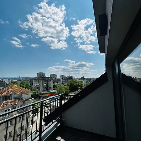Central View Apartment