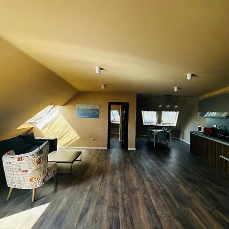 Apartment Central View